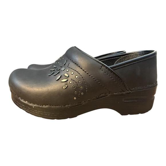 Dansko Patricia Studded Black Leather Clog Women size 36 US 6 - Picture 2 of 5